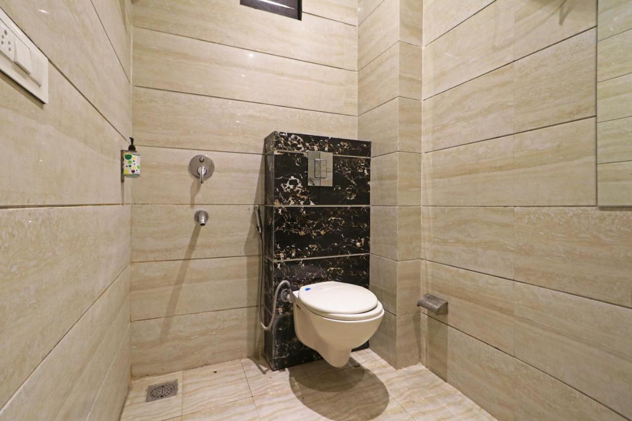 Hotel Paragon Suites New Delhi Eksteriør billede