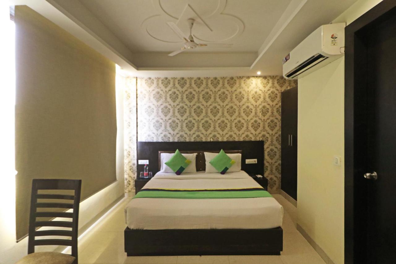 Hotel Paragon Suites New Delhi Eksteriør billede